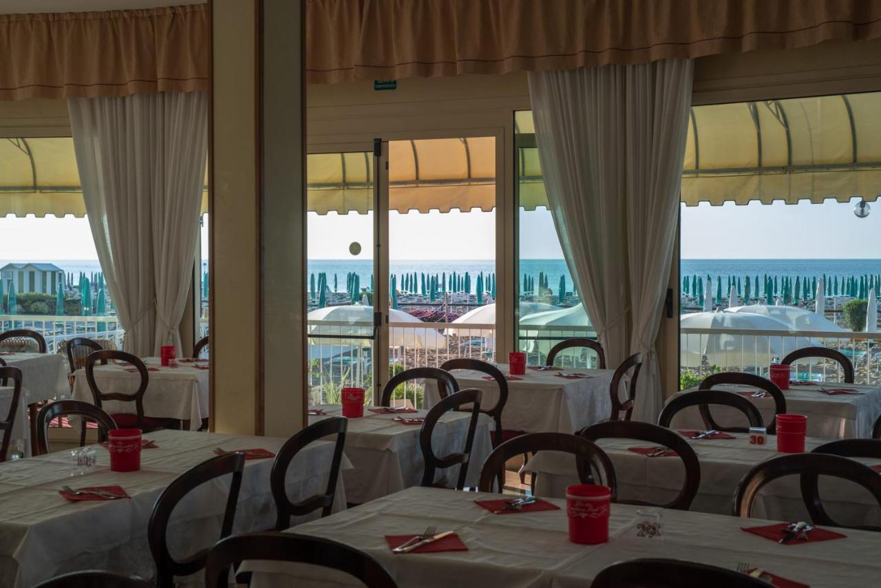 Hotel Janeiro Frontemare 3*